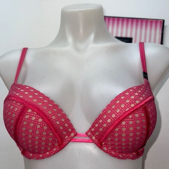 🔥Victoria's Secret Pink  Bra with Molded Cups very sexy push-up Sz 34B New - Picture 1 of 4